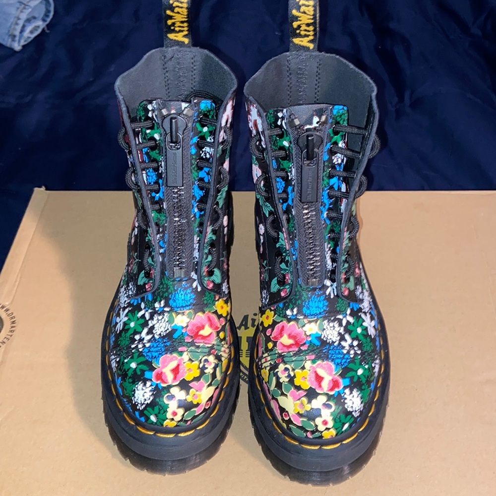 Floral Sinclair